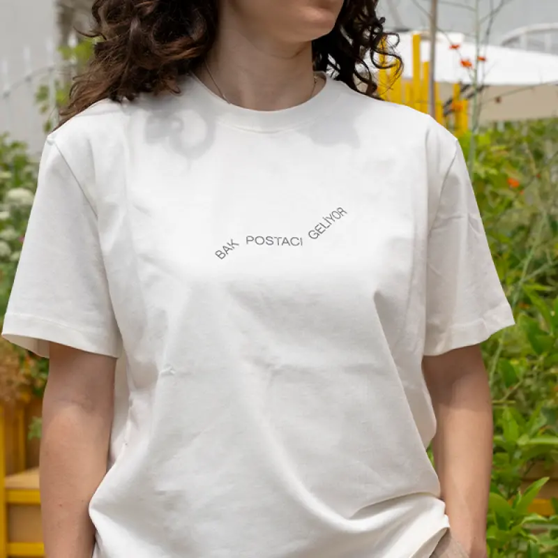 Postane Tshirt - Bak Postacı Geliyor